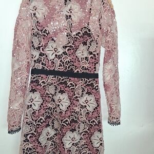 Elegant Lace Formal Dress in Pink and Black